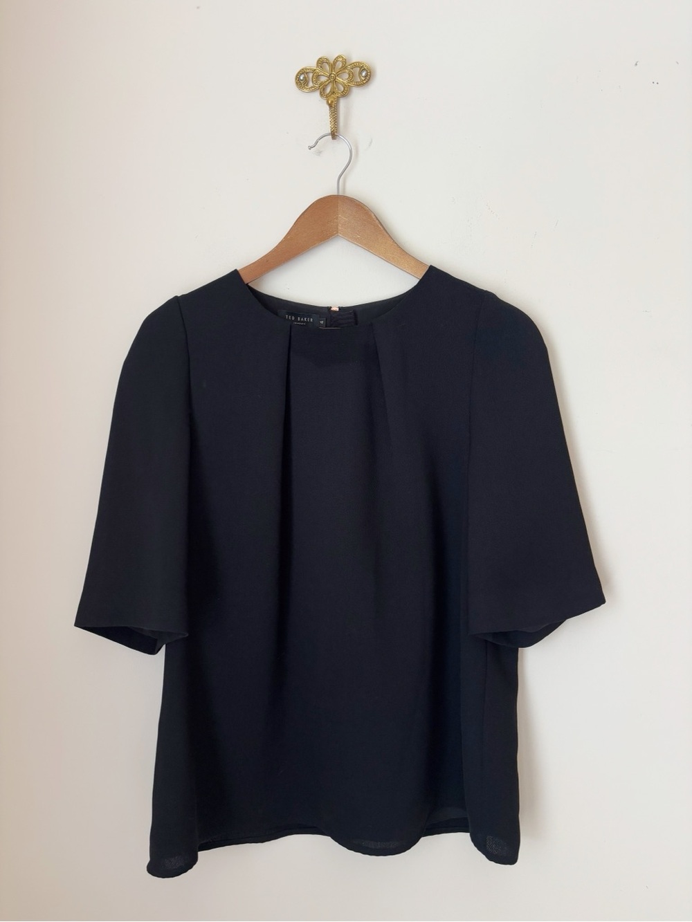 Ted Baker London Sydelle Black Half-Sleeve Top Sz 4 US 10
